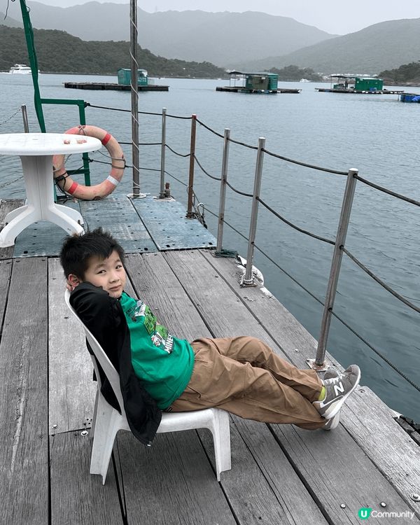 成日陪爸爸去西貢釣魚