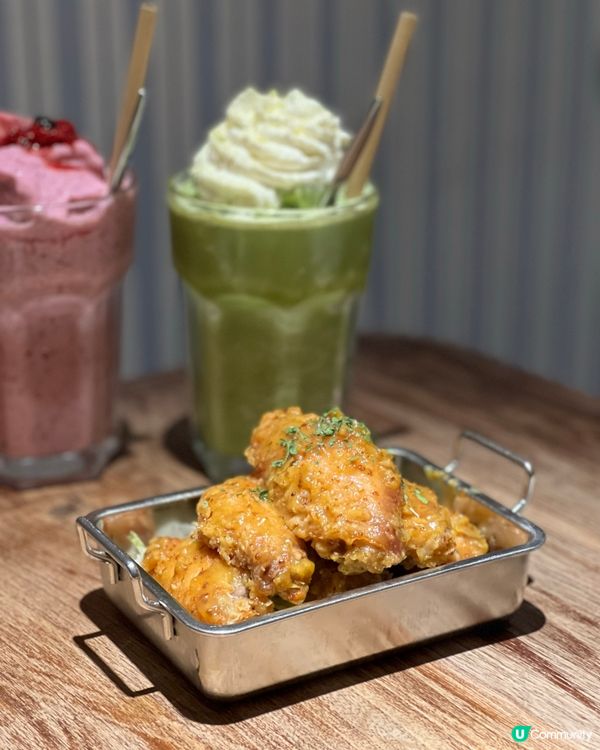 《觀塘人氣Cafe🔥明太子忌廉大蝦燉飯有驚喜！》