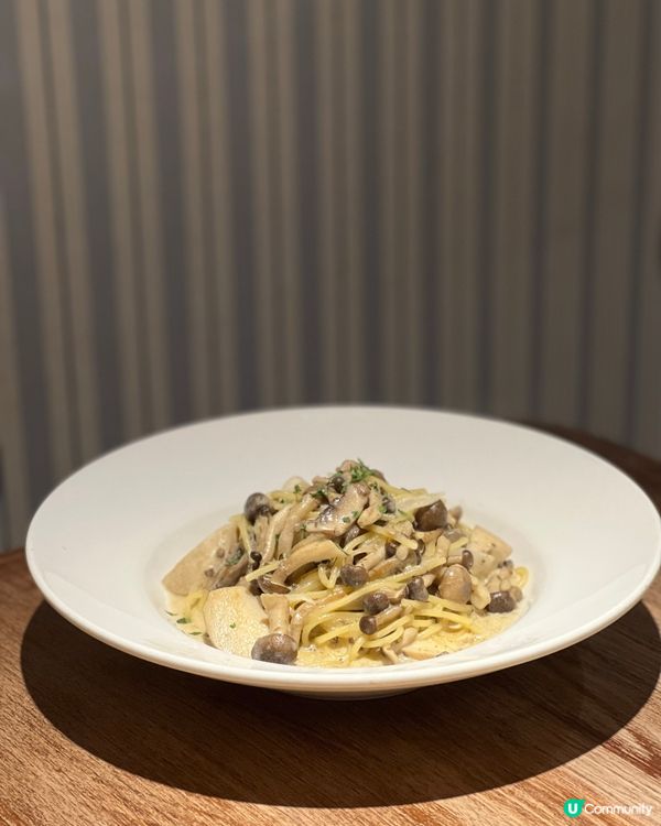 《觀塘人氣Cafe🔥明太子忌廉大蝦燉飯有驚喜！》