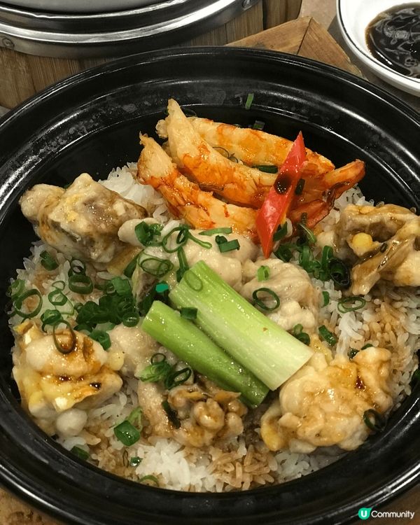 🍴✨ 港式茶餐廳經典小菜！😋 香噴噴嘅椒鹽鮮魷，酥脆惹味；柱...