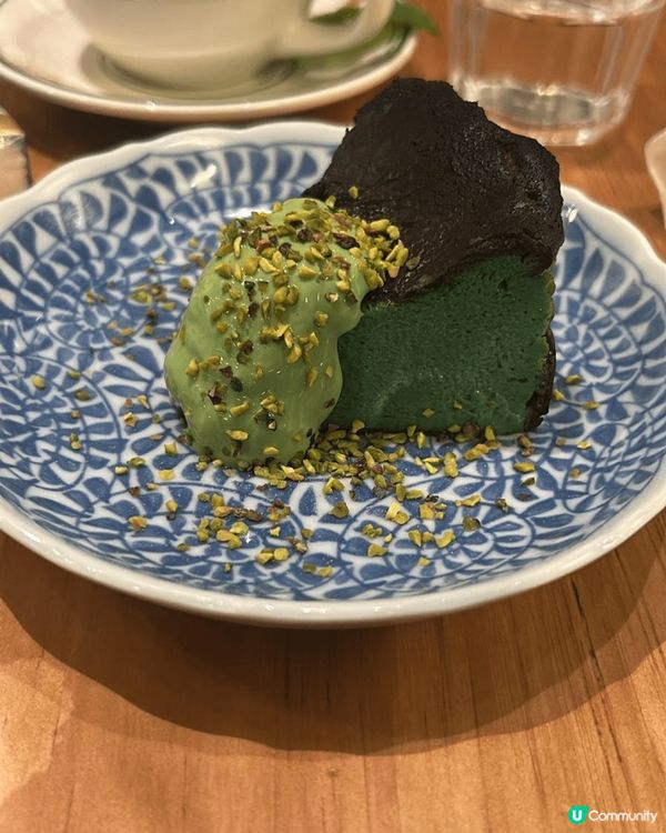 灣仔Wooo Coffee咖啡店，近時代廣場，食咗開心果蟹籽...