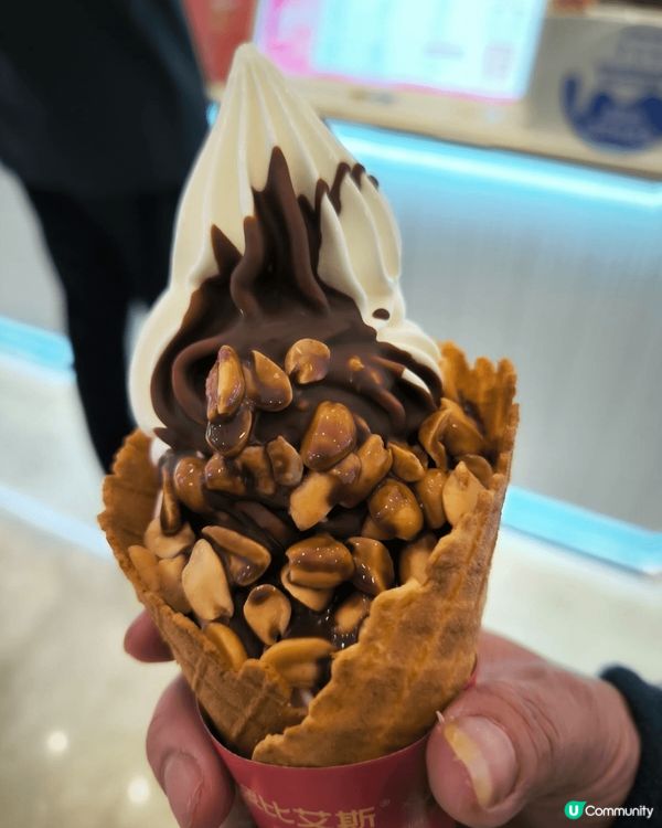 夏日炎炎30幾度，快啲食杯雪糕先😋