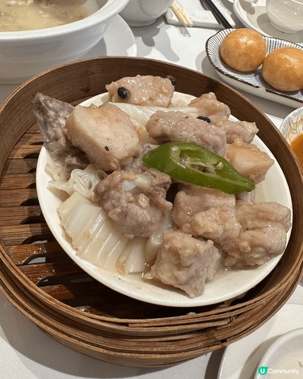 係金鐘食lunch ，其實選擇不多。今次同幾個同事去力寶中心...
