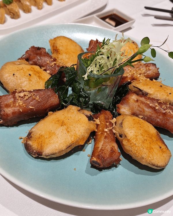 我最鍾意星期六去飲茶，搭埋朋友，一早就去排隊。點心一籠一籠上...