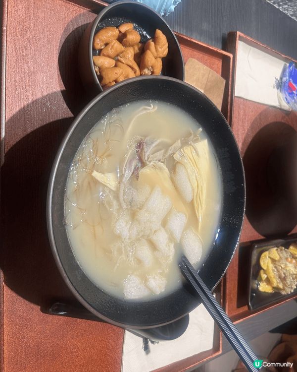 呢個西餐同嗰個薯粉都好好食，薯粉係雞湯，嗰個西餐就係炸魚柳，...