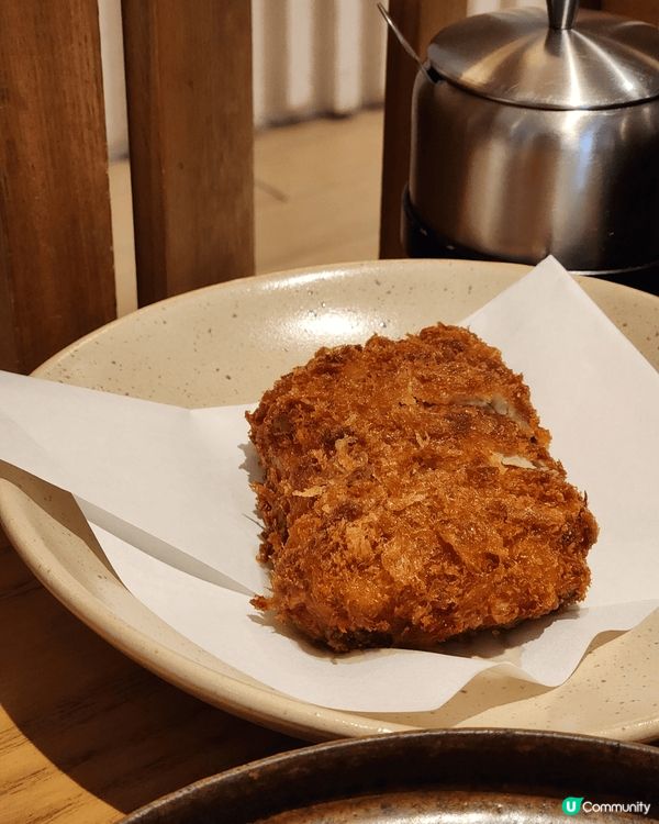 Kikusan呢間餐廳環境好舒服，裝修簡約又有啲日式風味，係...