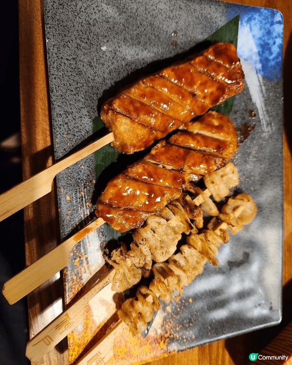 火焰三文魚帶子丼好味😋,炸生蠔都非常好食,鮮嫩多汁,香脆可口...