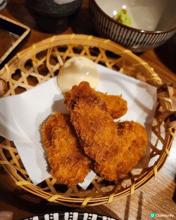 火焰三文魚帶子丼好味😋,炸生蠔都非常好食,鮮嫩多汁,香脆可口...