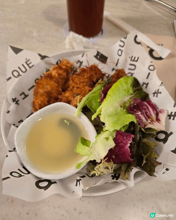 元朗形點Que午餐點選燒帆立貝明太子意大利粉配墨魚忌廉汁，份...