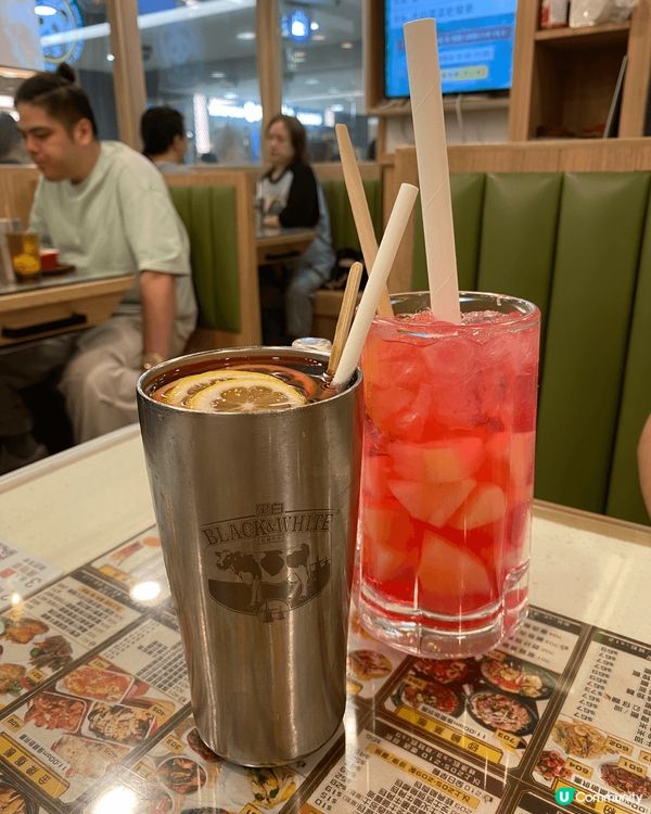 見餐牌推薦蒜蓉粉絲蒸鳳尾蝦 🦐、招牌酸菜魚，就試試佢！