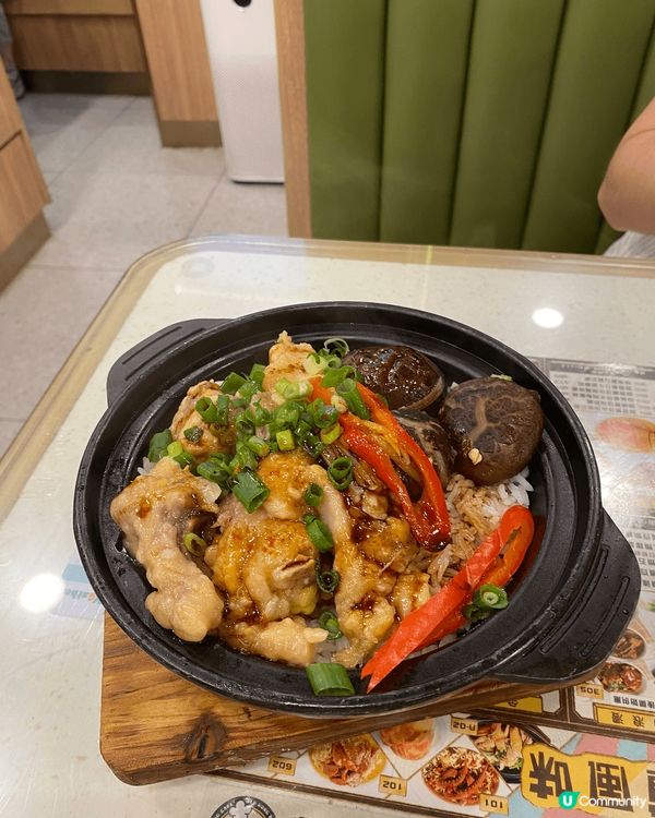 見餐牌推薦蒜蓉粉絲蒸鳳尾蝦 🦐、招牌酸菜魚，就試試佢！