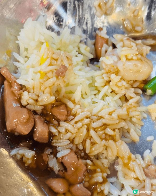 夏日炎炎，一粥麵推出冬瓜盅套餐，大大個冬瓜盅入面有鮮甜海鮮、...