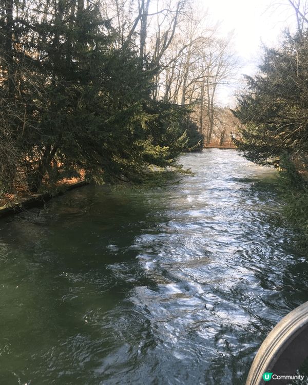 攝於慕尼黑的中央公園，外國果然地方夠大，隨便走入一個市中心公...