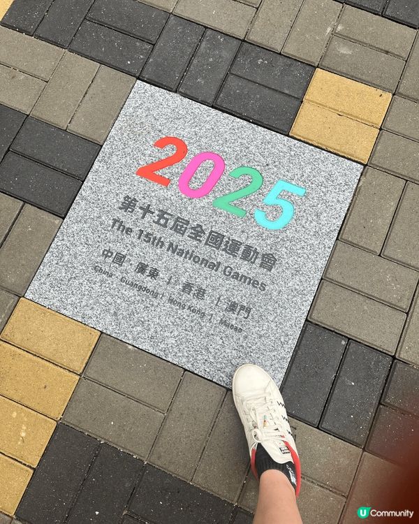 如果你細心行街，會發現香港好多渠蓋同階磚都唔普通，佢哋其實係...