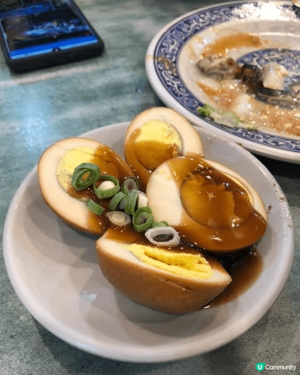 台北夜市多姿多彩，好多街頭小食，我試咗好多款台灣地道美食，絕...