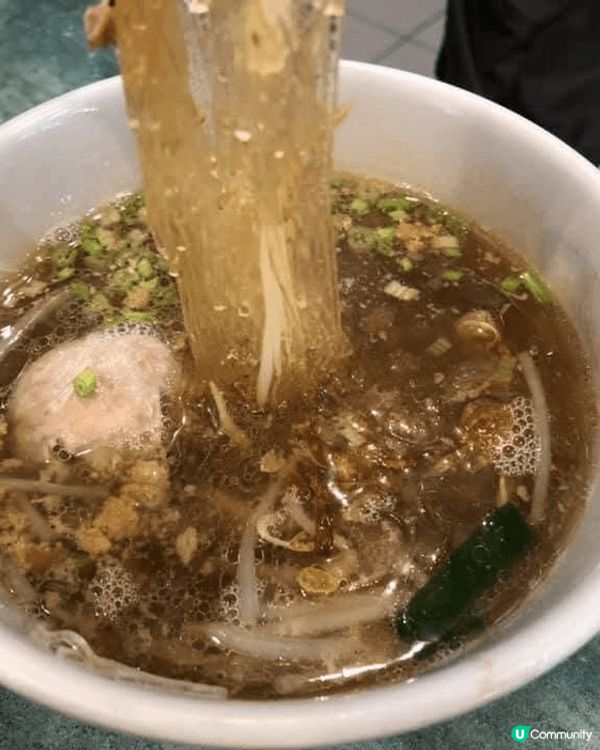 台北夜市多姿多彩，好多街頭小食，我試咗好多款台灣地道美食，絕...