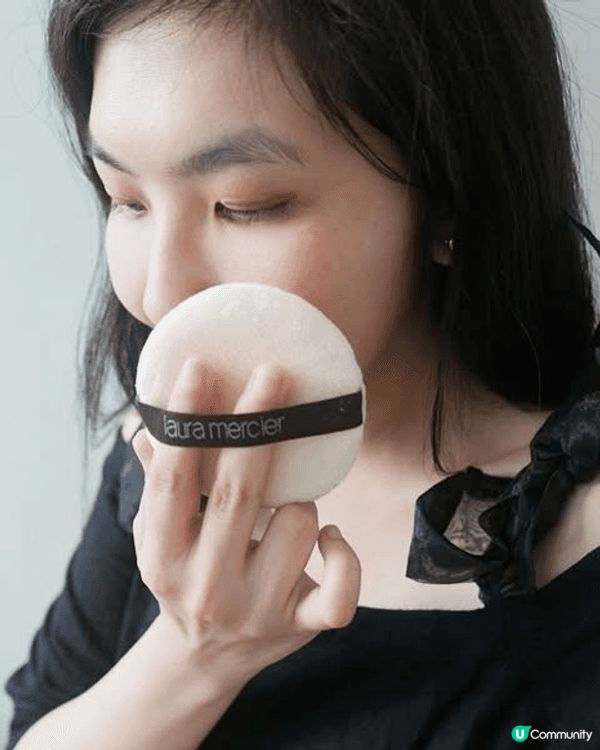 於底妝界口碑載道的 Laura Mercier皇牌蜜粉系列是...