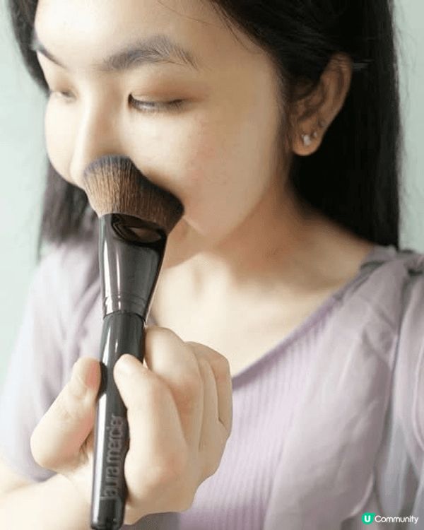 於底妝界口碑載道的 Laura Mercier皇牌蜜粉系列是...