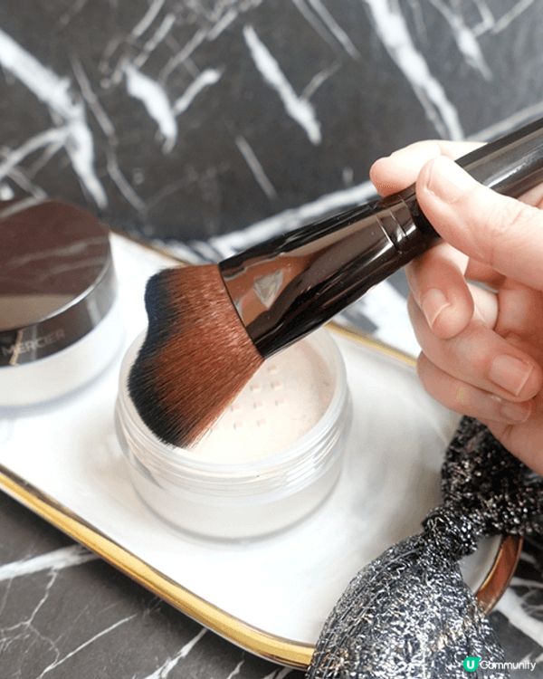 於底妝界口碑載道的 Laura Mercier皇牌蜜粉系列是...