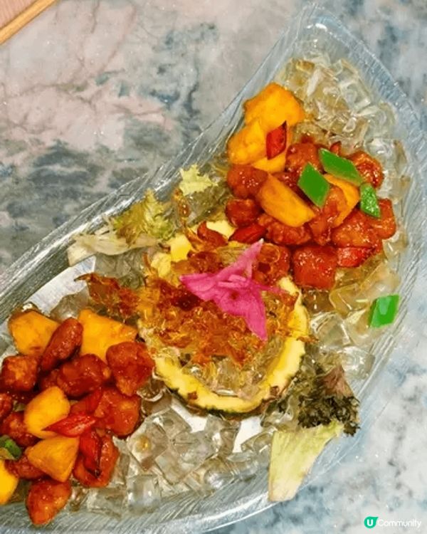 中環中菜館 「六如」是一家精緻的潮式中菜館。餐廳裝潢帶點古典...