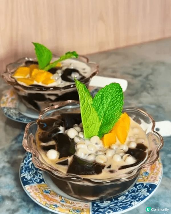 中環中菜館 「六如」是一家精緻的潮式中菜館。餐廳裝潢帶點古典...