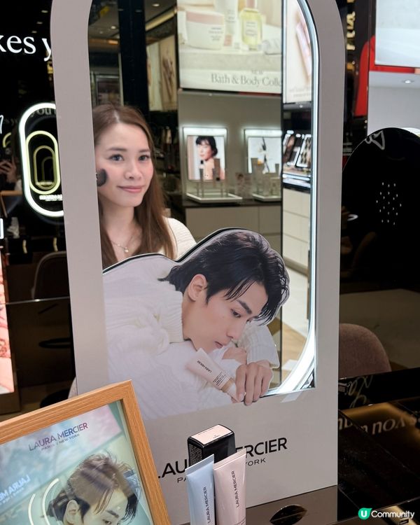 Laura Mercier｢全新水光修護輕粉底霜｣