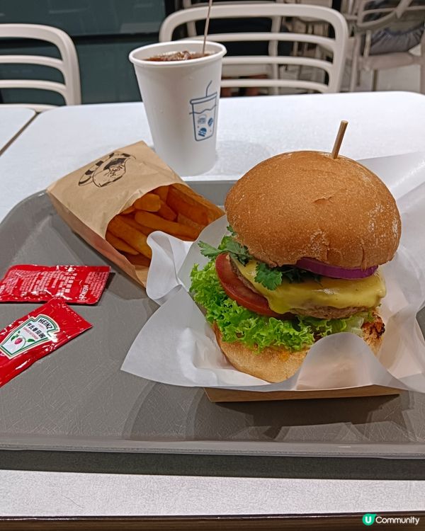 香茜麻辣花生醬芝士牛堡