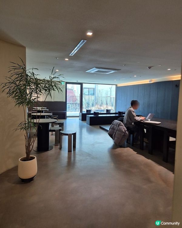 🇰🇷乙支路3街咖啡廳☕麵包＋寬敞空間，真係又靚又舒服💯