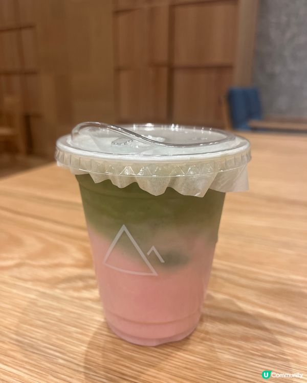 「去茶山」是來自貴州的知名茶飲品牌，成立於2000年，以融合...