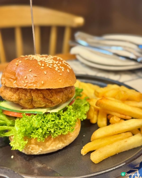 土瓜灣隱世甜品！😋 必試開心果梳乎厘！🥞