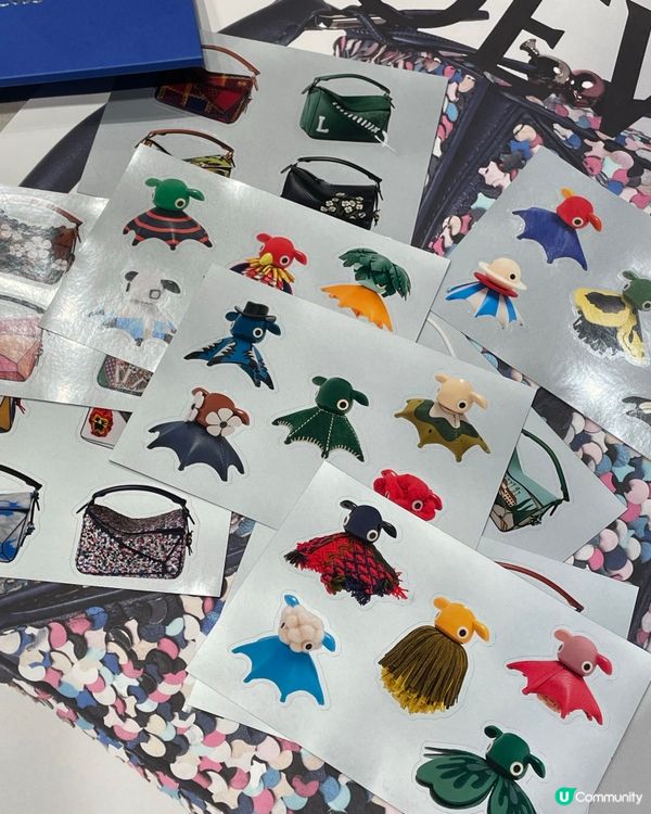 免費睇Loewe手袋展✨送精美海報+貼紙