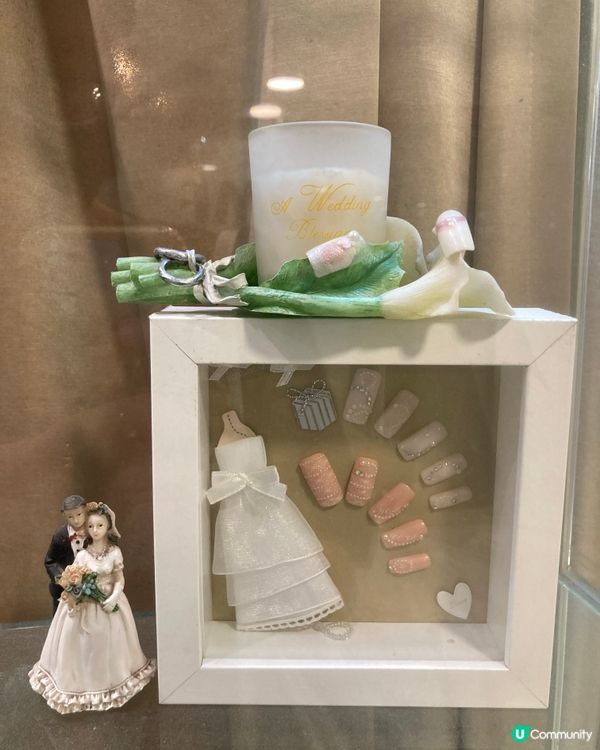 荔枝角的畫作配合美甲