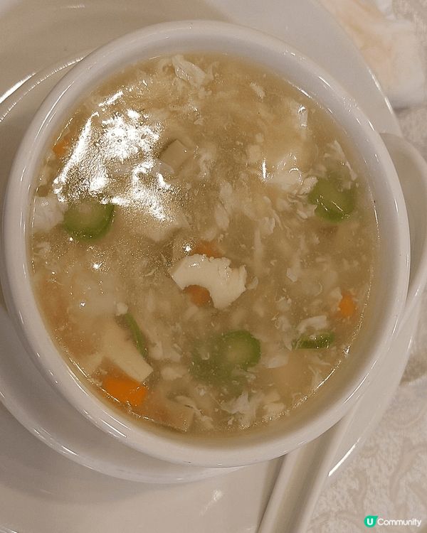 頂好海鲜酒家的百寶海鲜羹，鲜甜惹味。