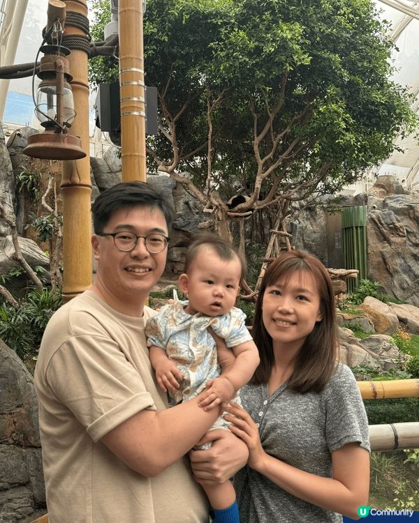 一家三口歡樂出遊，探索海洋奇觀，親近動物互動，享受無限驚喜與...