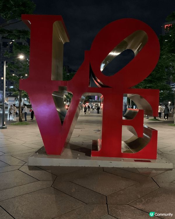 以上的景點分別在臺灣裡的兩個地點，都是值得去打卡及到此一遊的...