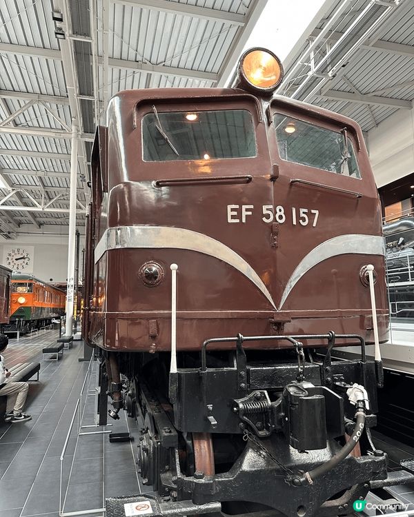 位於名古屋嘅鐵路博物館，展示左唔同年代嘅JR列車，由蒸氣火車...