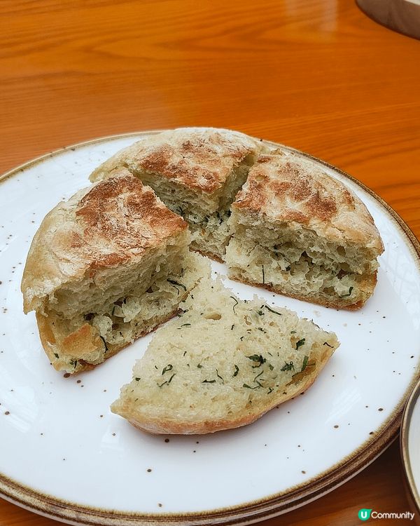 去澳門美高梅嘆傳統葡國菜。位於天幕大堂下嘅“盛事”，提供傳統...