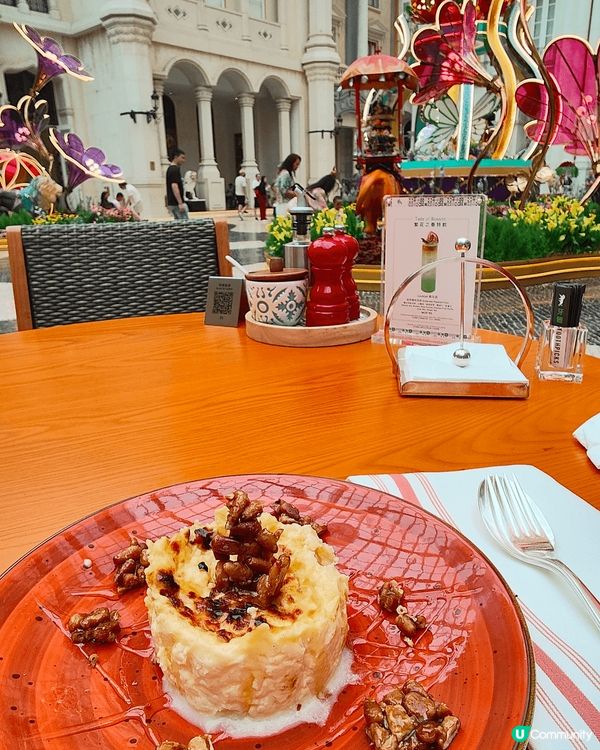 去澳門美高梅嘆傳統葡國菜。位於天幕大堂下嘅“盛事”，提供傳統...