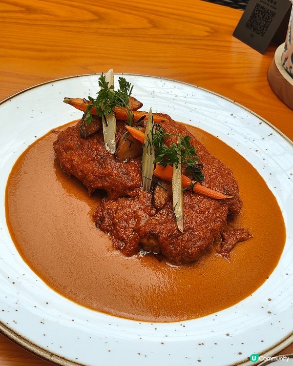 去澳門美高梅嘆傳統葡國菜。位於天幕大堂下嘅“盛事”，提供傳統...