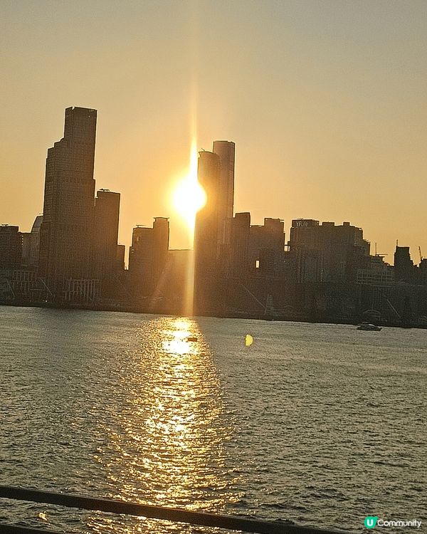 香港的醉人傍晚美景,,一看便想留住它,真係好美麗吖！另外,我...