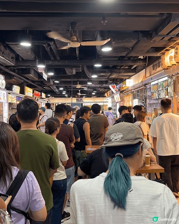 深水埗的西九龍中心是一個好好行的室內美食廣場，可以一次過試晒...