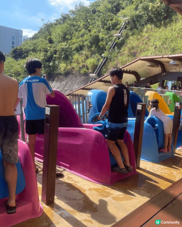 香港水上樂園係一個消暑嘅好去處適合一家大細去玩水去玩瀡滑梯，...