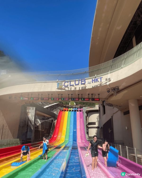 香港水上樂園係一個消暑嘅好去處適合一家大細去玩水去玩瀡滑梯，...