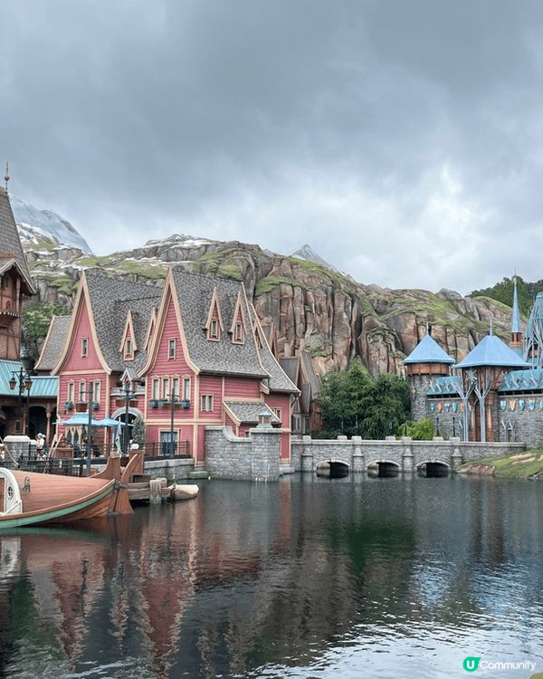 上個星期同男朋友慶祝一周年，我地去左迪士尼樂園玩！啲童真真係...