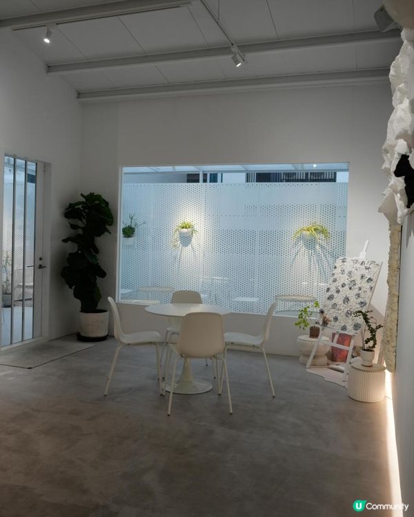 🐮肉控天堂＋純白系甜點酒吧？