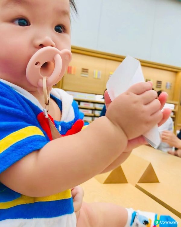 媽咪整電話乖乖等🥰姐姐哥哥陪玩好開心！