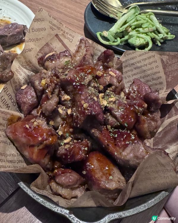 港女就係鍾意打卡影靚相🧏🏻‍♀️📷 牡羊都等到眼訓準備走啦🐑COME