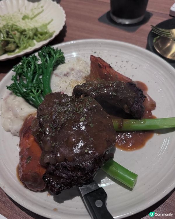 港女就係鍾意打卡影靚相🧏🏻‍♀️📷 牡羊都等到眼訓準備走啦🐑COME