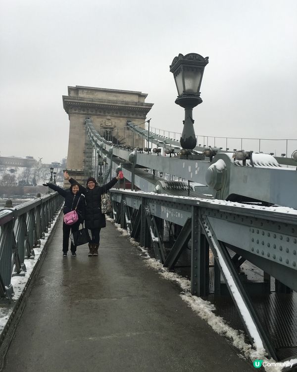 1.  匈牙利必去！🌉鎖鏈橋夜景超靚🤩 唔去唔算去過！🇭🇺