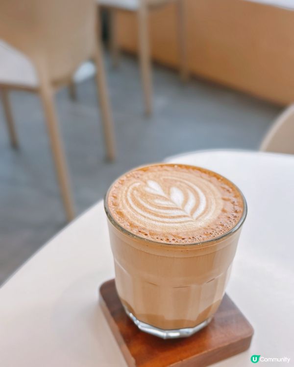 屯門輕鐵站旁的咖啡店❤️